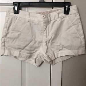 Uniqlo ecru shorts